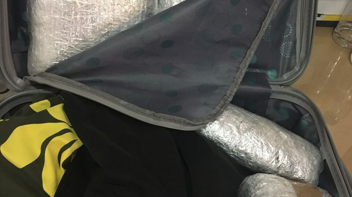 «Βαποράκι» μετέφερε τρία κιλά χασίς στη Ρόδο