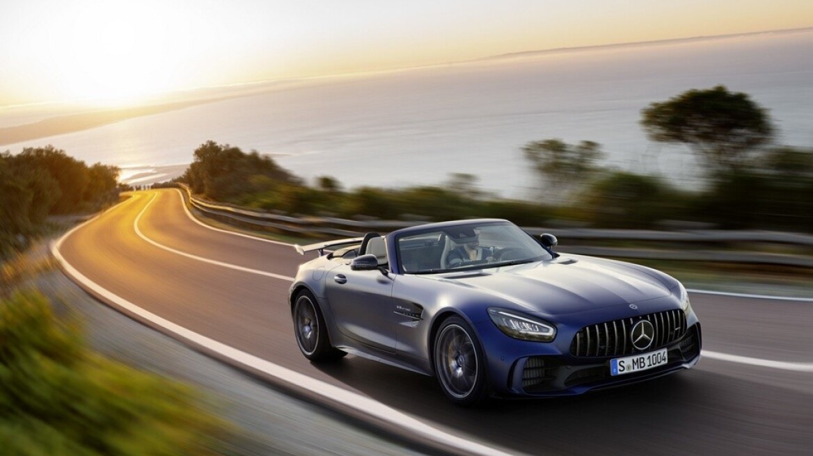 Με 585 PS η Mercedes-AMG GT R Roadster