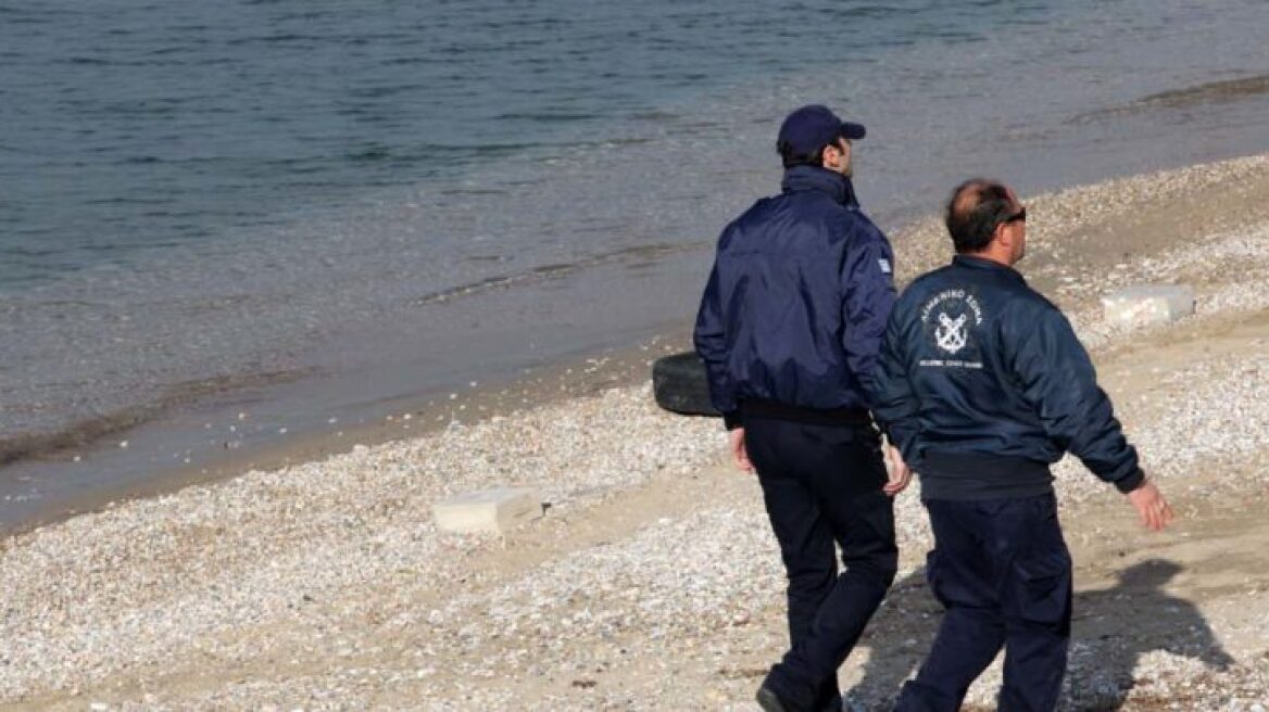 Σοκ στον Πλαταμώνα: Γυναίκα  βρέθηκε νεκρή δίπλα στην ακτή