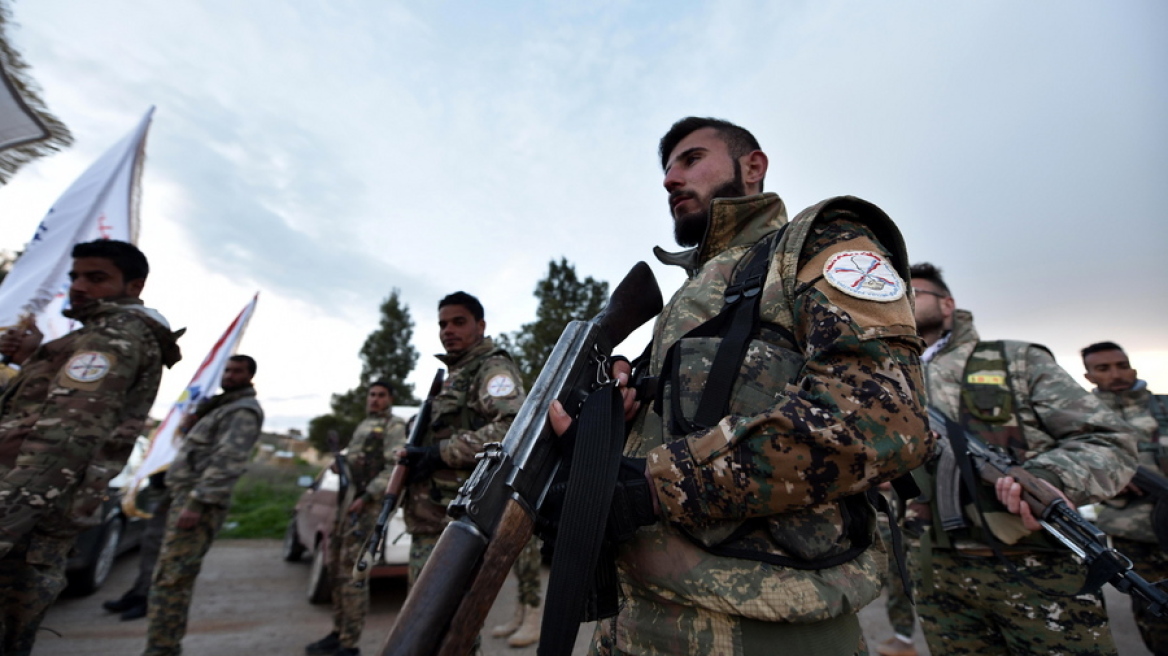 Συρία: Παραδόθηκαν 200 τζιχαντιστές - Απομένουν 1.000 στο Ισλαμικό Κράτος