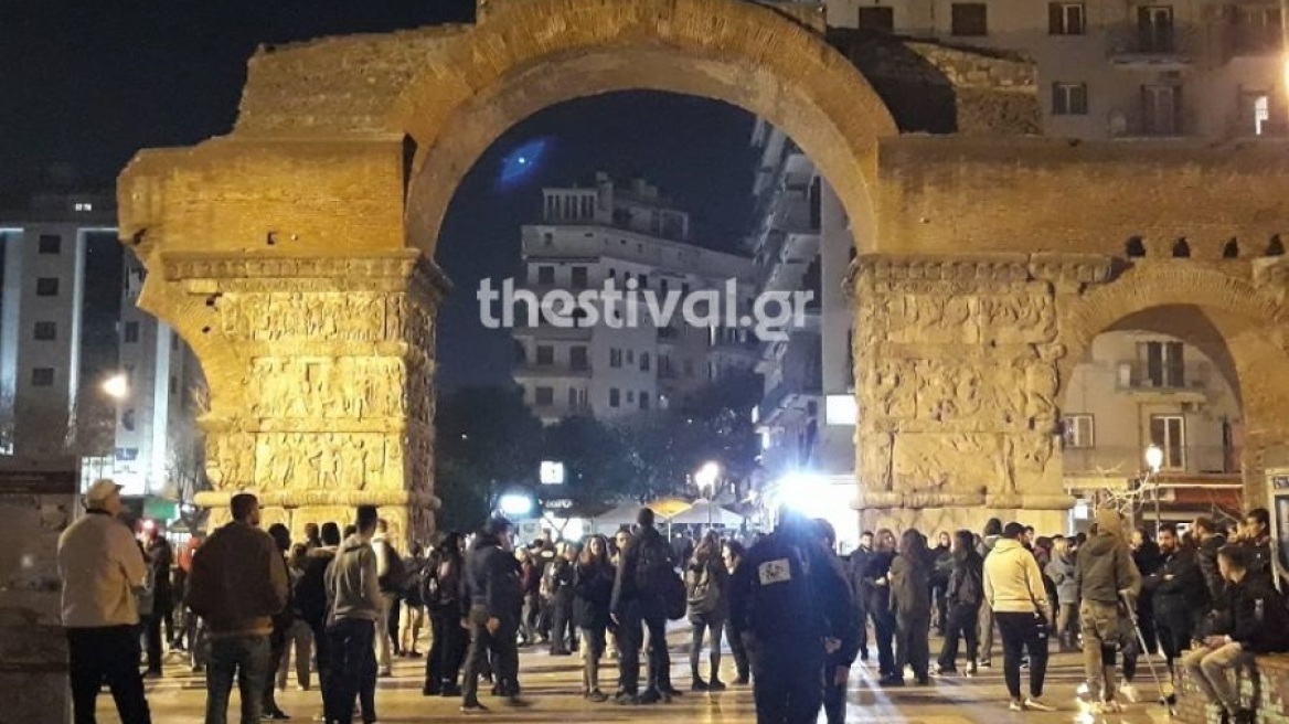 Πορεία αντιεξουσιαστών στο κέντρο της Θεσσαλονίκης