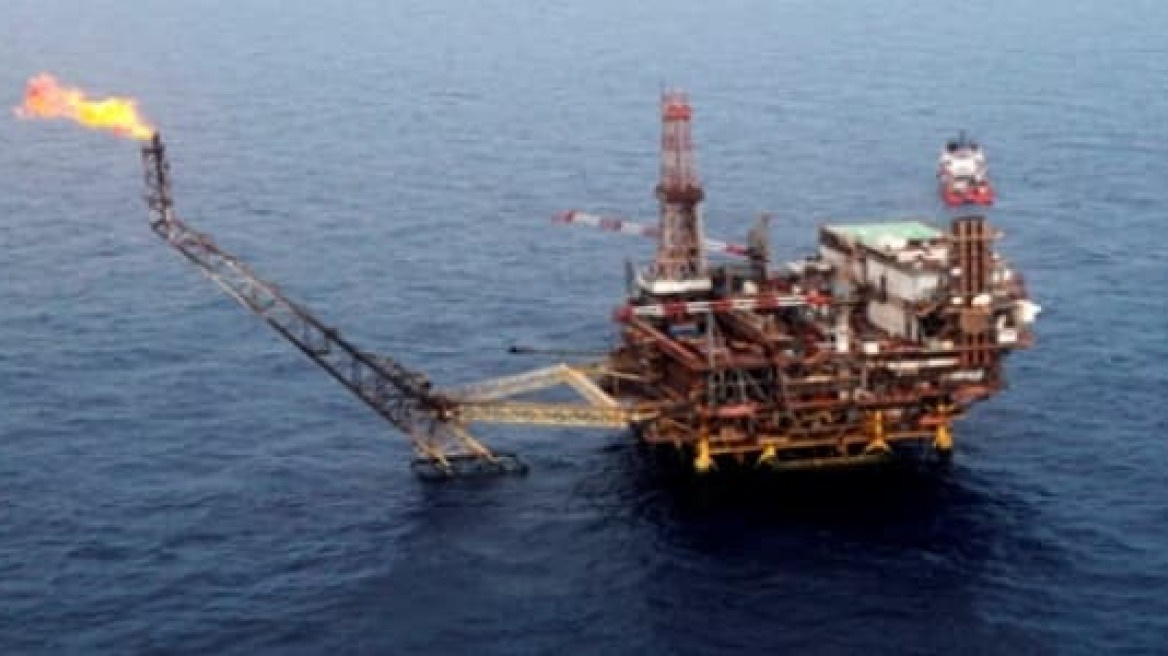 Πετρέλαιο: Οι περικοπές στην παραγωγή έφεραν άνοδο στην τιμή