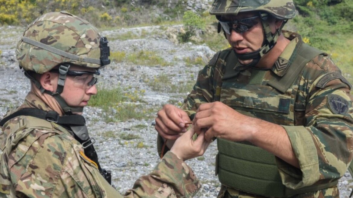 Όταν ο ελληνικός στρατός έχει κέφια!