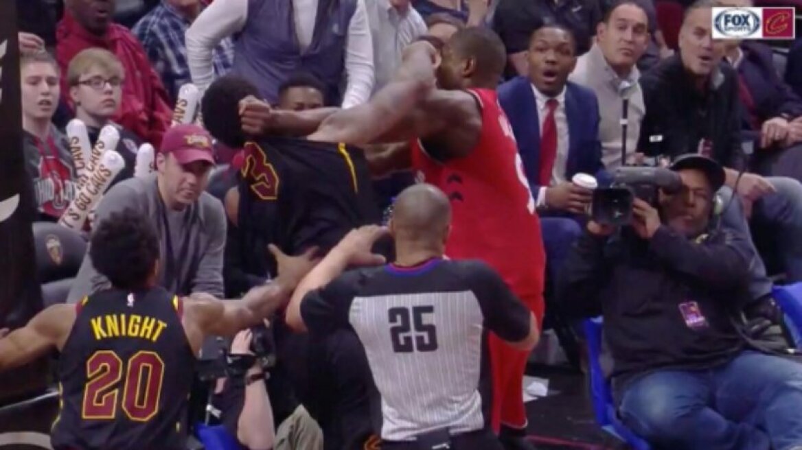 «Ρινγκ» το παρκέ στον αγώνα Ράπτορς-Καβς