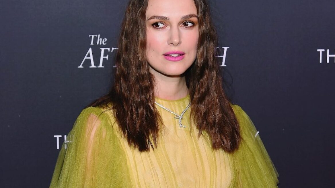 Ετοιμαστείτε να ερωτευτείτε το νέο φόρεμα της Κίρα Νάιτλι 