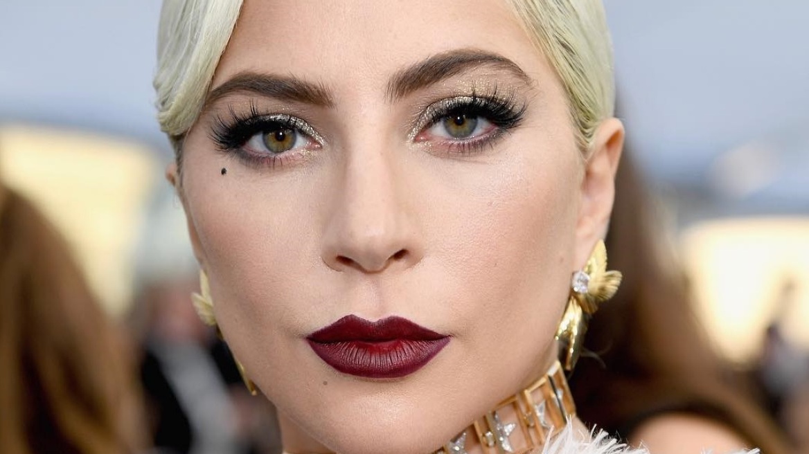 Βούιξε ο πλανήτης ότι η Lady Gaga είναι έγκυος