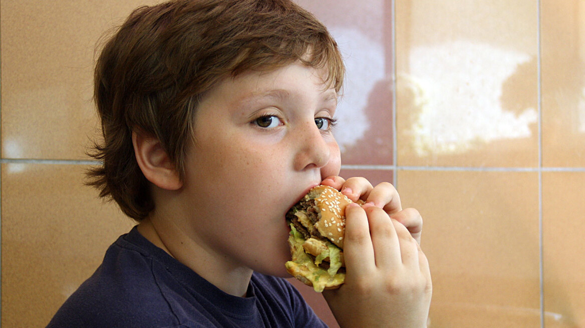 Tρώει χωρίς σταματημό – Τι να κάνω;