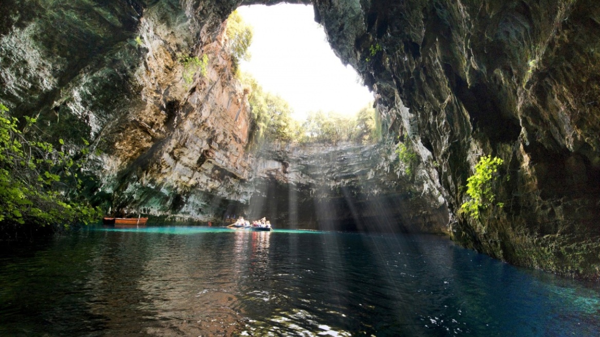 «Σχολείο Τουρισμού OnTour» στην Κεφαλονιά: Μαθήματα φιλοξενίας από τους ειδικούς