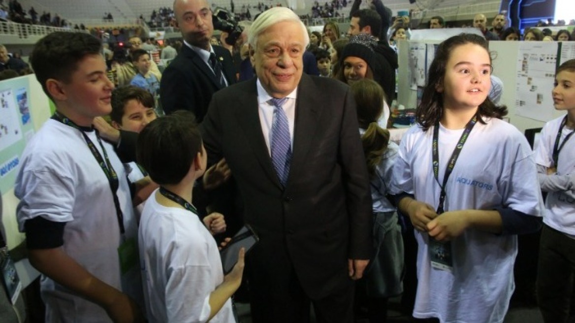 Ο Πρόεδρος της Δημοκρατίας κήρυξε την έναρξη στον τελικό του Διαγωνισμού Ρομποτικής 