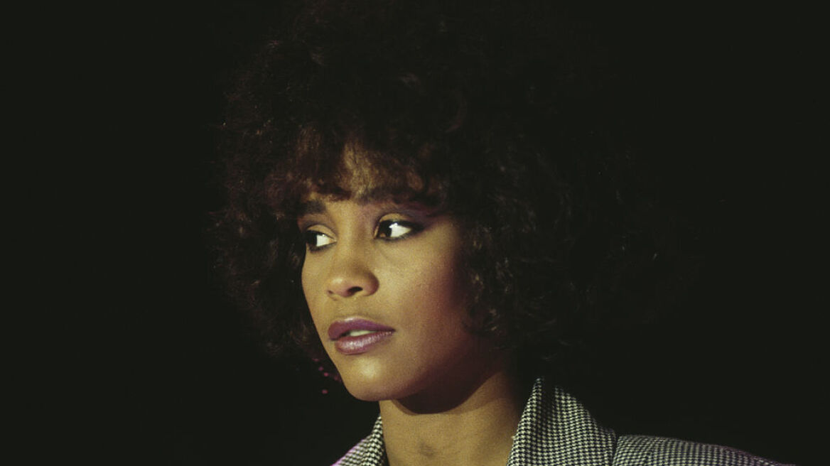 Η Whitney Houston είχε κακοποιηθεί σεξουαλικά από το μέλος της οικογένειάς της που δεν περίμενε κανείς 