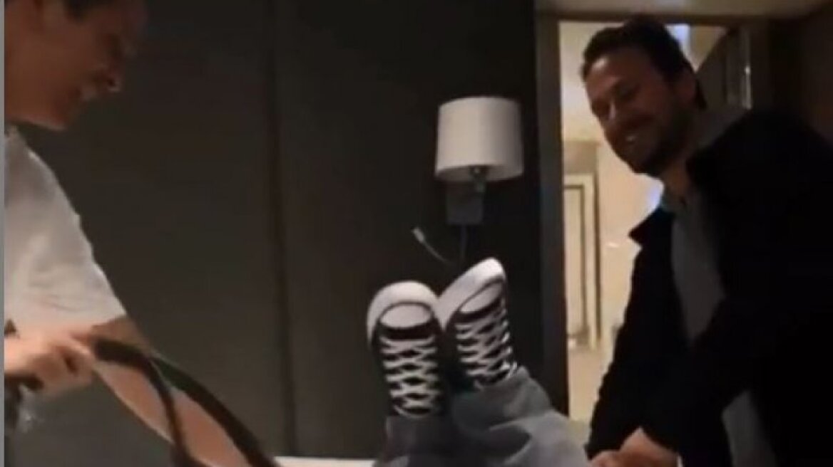 ΜasterChef: Ο Κοντιζάς «μαστιγώνει» με ζώνη τον Κουτσόπουλο