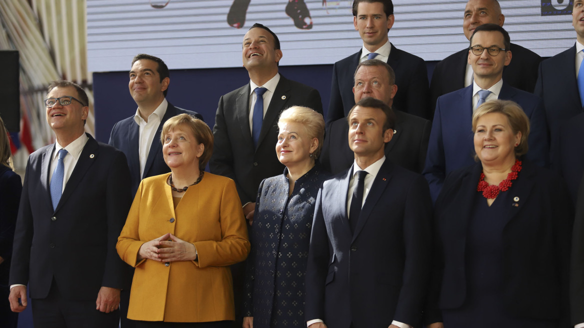 Φωτογραφίες: Οι ηγέτες της Ευρώπης... πιάνουν πουλιά στον αέρα