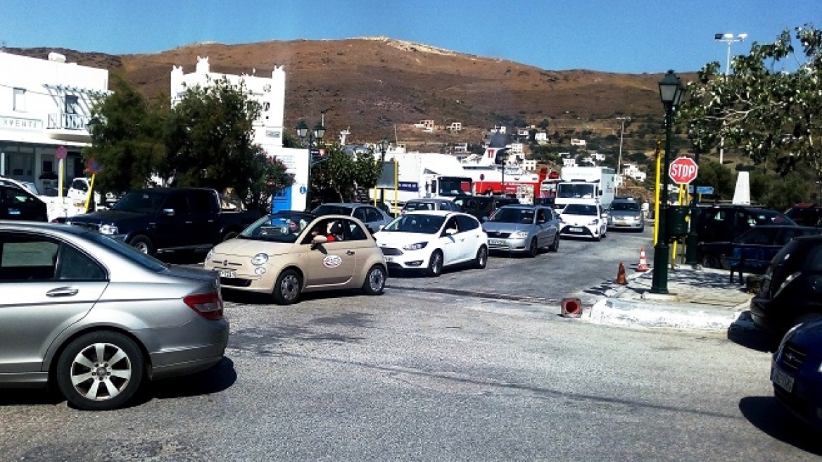 Πιτσιρίκια «έγδυναν» σκάφη και οχήματα στην Άνδρο