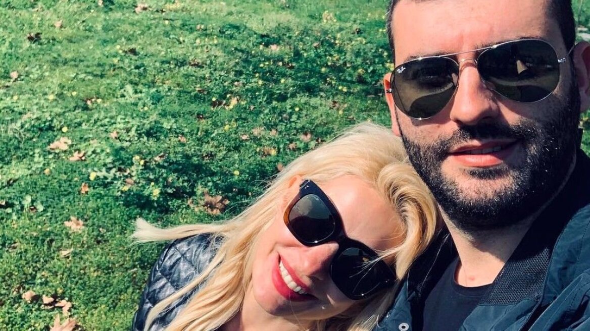 Ελένη Μενεγάκη: Οι φωτογραφίες που δημοσίευσε με τον αδερφό και τις κόρες της