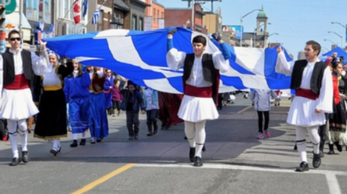 Στο δημαρχείο του Τορόντο κυματίζει σήμερα η ελληνική σημαία	 