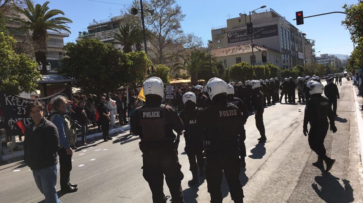 Επεισόδια στην Καλλιθέα: Η αστυνομία έκανε 12 συλλήψεις εκ των οποίων οι 4 ανήλικοι