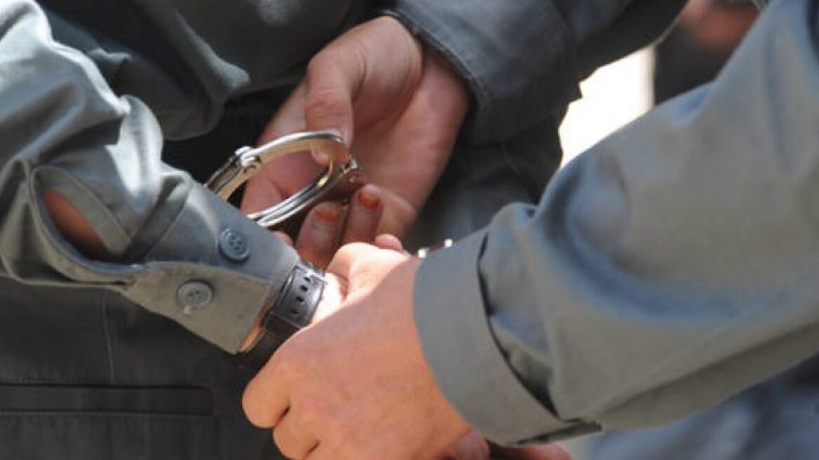 Καστοριά: Αλλοδαπός ξάφρισε τρεις ηλικιωμένους