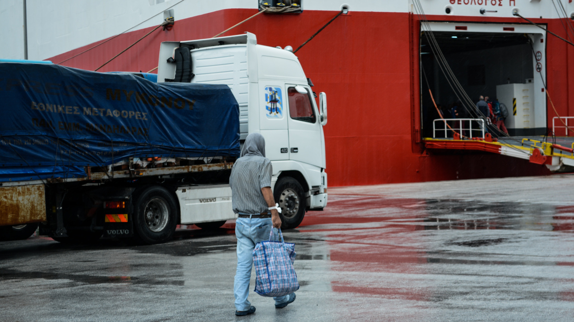 Ακτοπλοϊκή σύνδεση Λαυρίου - Τσεσμέ από τις 2 Ιουνίου