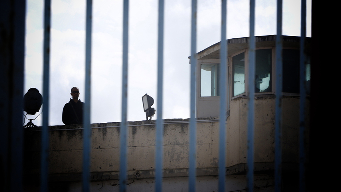 Ανακοίνωση... από άλλη χώρα του υπουργείου Δικαιοσύνης για τη δολοφονία στις φυλακές 