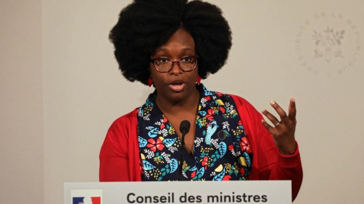 Ποια είναι η Sibeth Ndiaye, η νέα κυβερνητική εκπρόσωπος του Μακρόν από τη Σενεγάλη