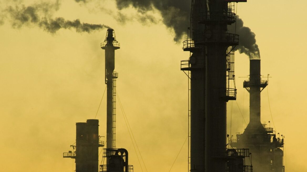 Ατμοσφαιρική ρύπανση: «Kόβει» μήνες από τη ζωή των παιδιών