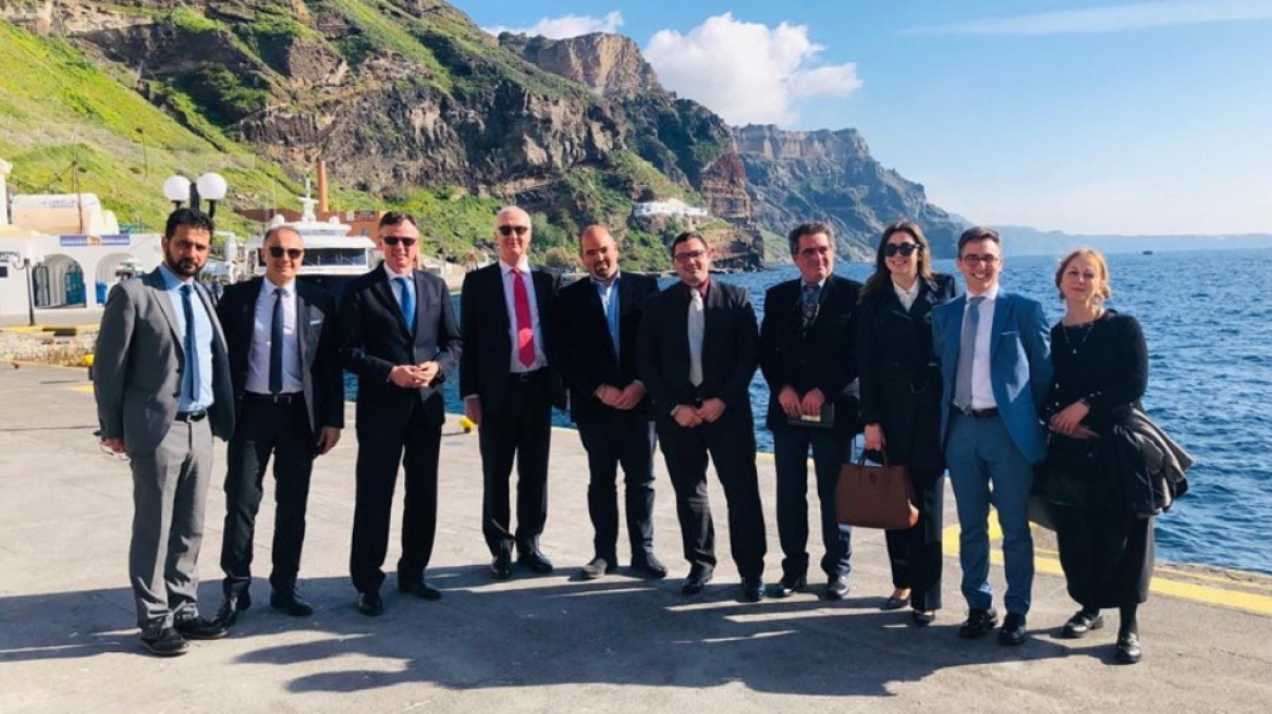 Πώς η Σαντορίνη επηρεάζει αρνητικά την εμπειρία κρουαζιέρας