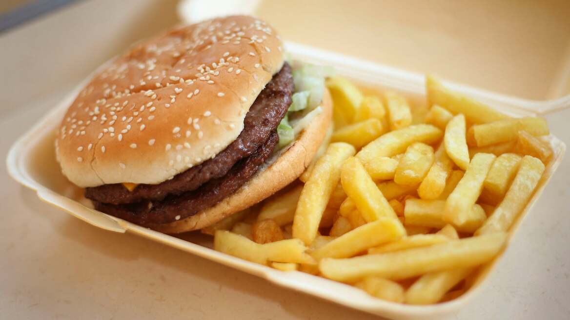 Πιο «φονική» η κακή διατροφή από το τσιγάρο και την υπέρταση - Τι ισχύει για την Ελλάδα