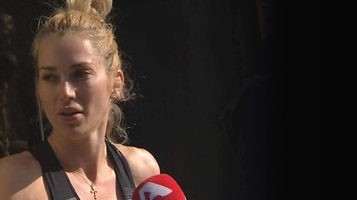 Βικτώρια Καρύδα: Ο δολοφόνος του άνδρα μου με κοιτούσε και γελούσε