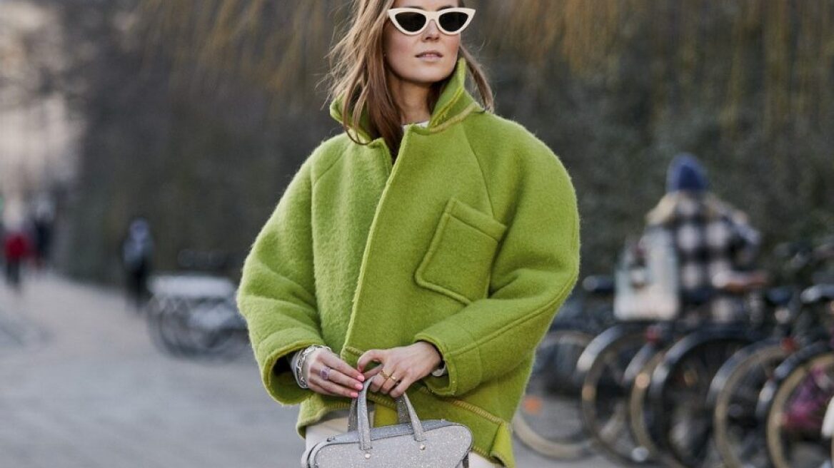 Πώς να αποκτήσετε φυσικό όγκο στα μαλλιά 