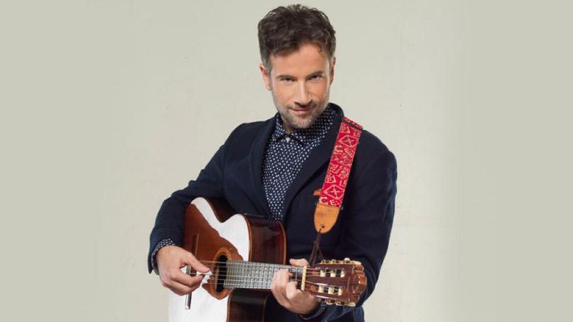 Ο Κωστής Μαραβέγιας στο Μέγαρο Μουσικής 