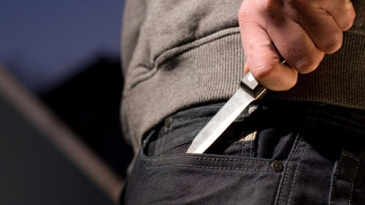 Μυτιλήνη: Μετανάστης συνελήφθη με μαχαίρι