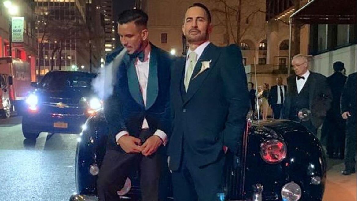 Λαμπερός γάμος για τον σχεδιαστή Marc Jacobs με τον 18 χρόνια νεώτερο σύντροφό του