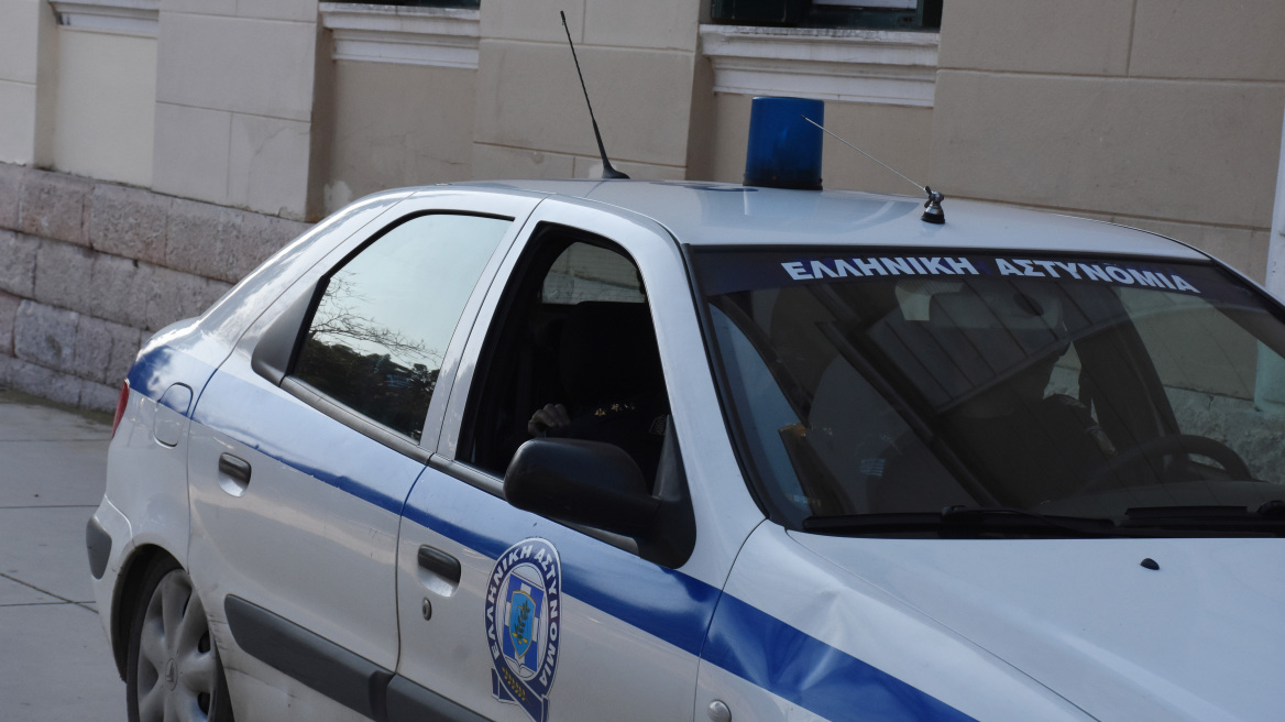 Ανήλικος αλλοδαπός «άδειασε» επιχείρηση ξυλείας στη Μυτιλήνη