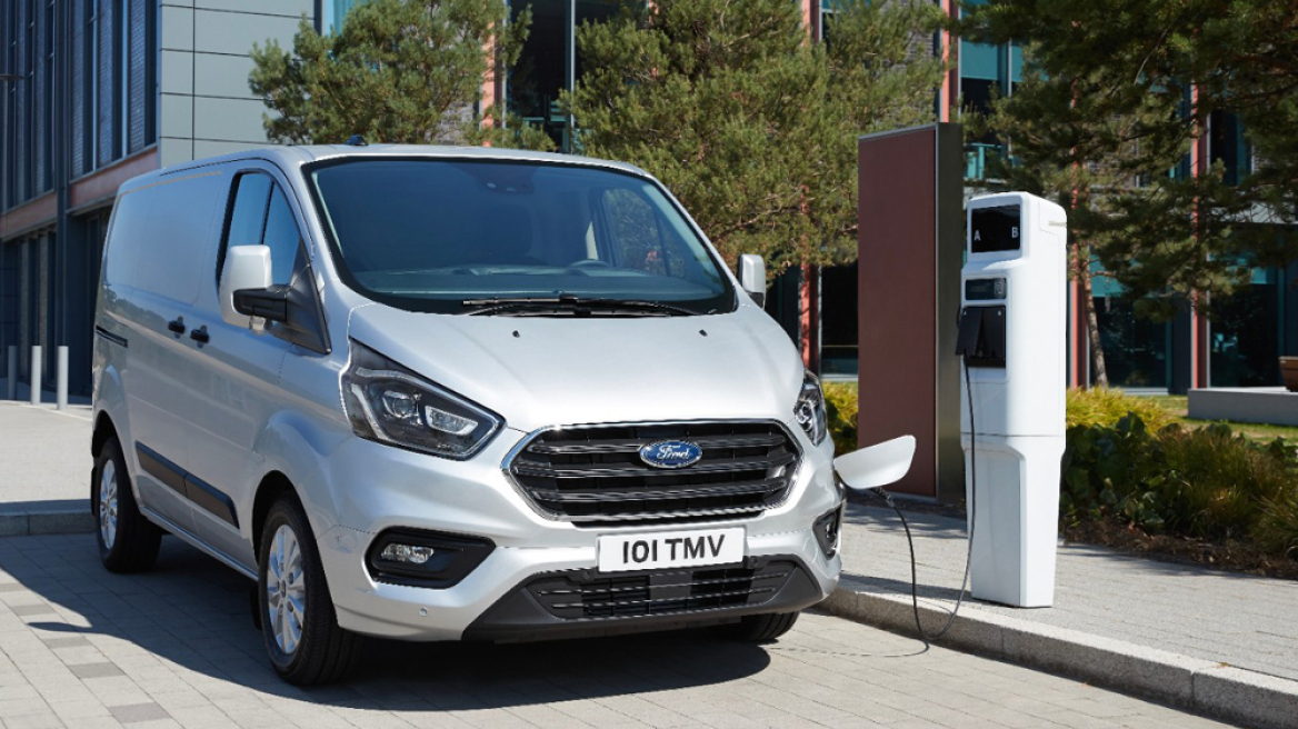 H Ford «λύνει» το πρόβλημα φόρτισης