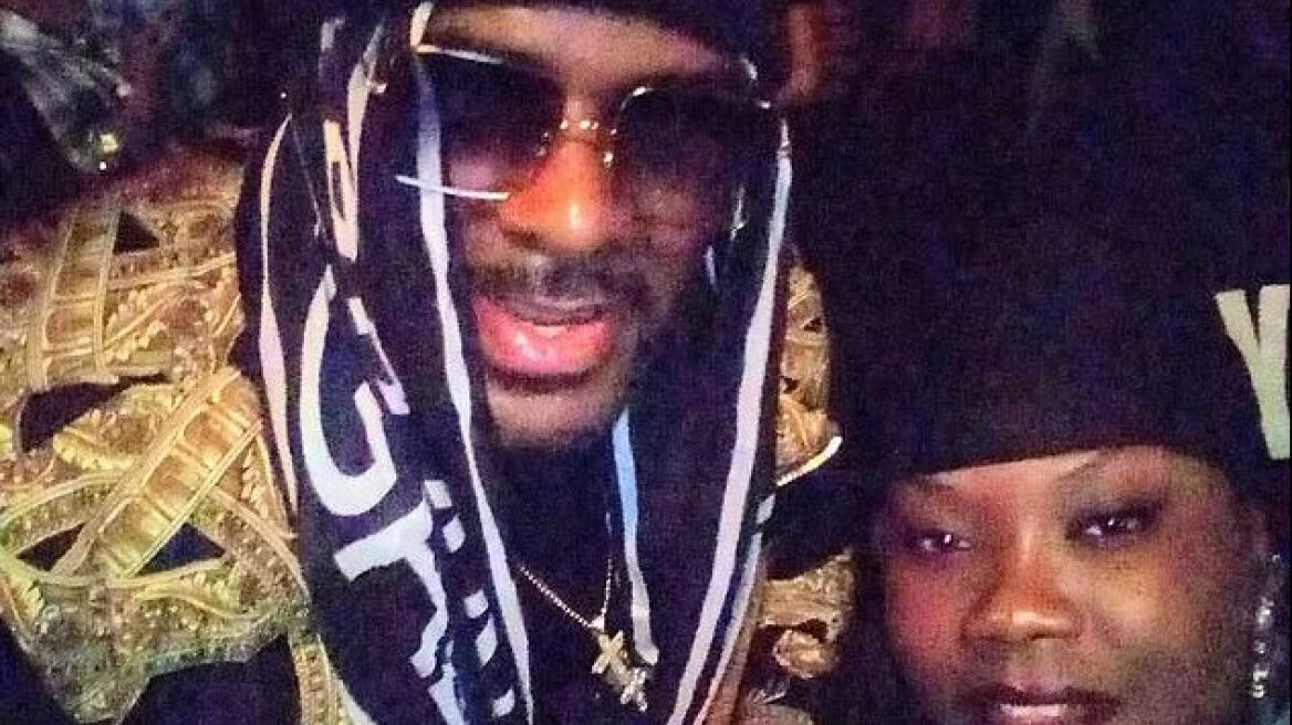 Συναυλία... 28 δευτερολέπτων έδωσε ο R. Kelly