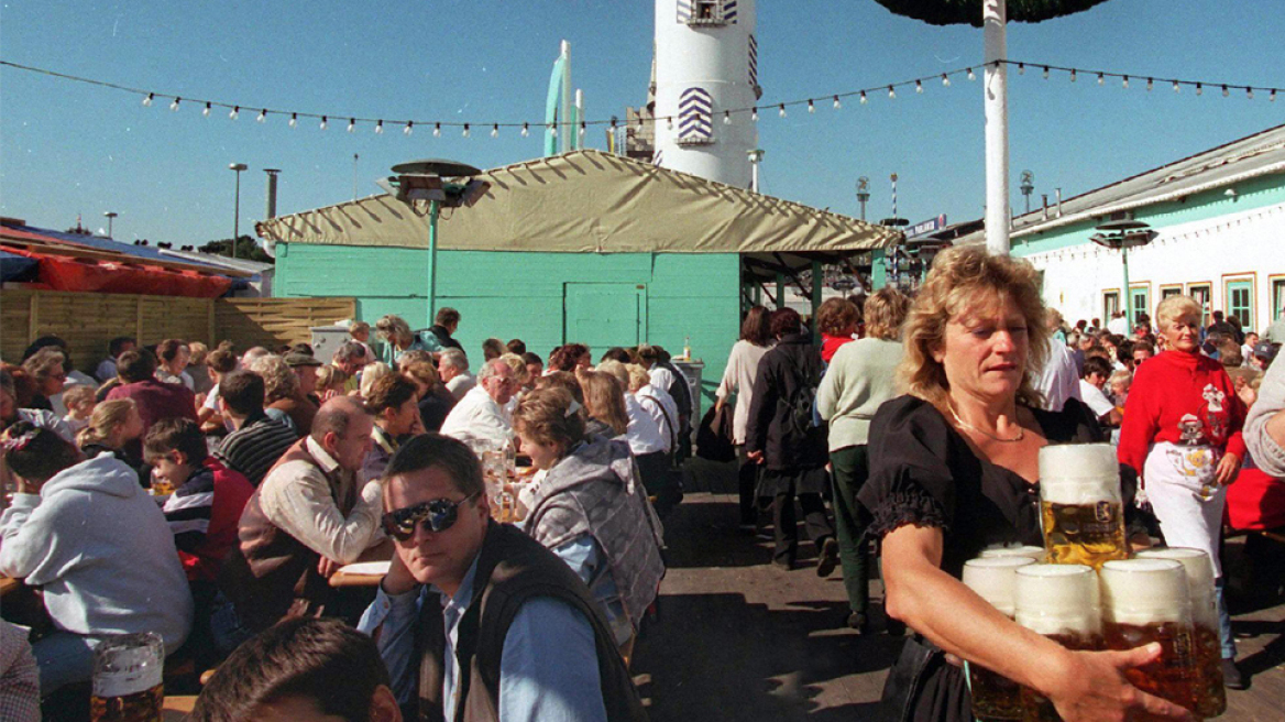 Τώρα τα... γυρίζει ή μας «τρολάρει» το Spiegel; Οι Έλληνες θα μας στείλουν την Τρόικα και θα γίνουν πρότυπο!