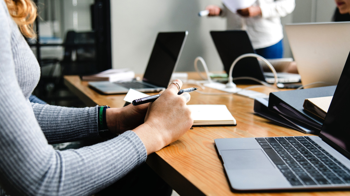 ΟΑΕΔ: Νέες προσλήψεις μέχρι το Πάσχα - Τα προγράμματα και οι ειδικότητες 