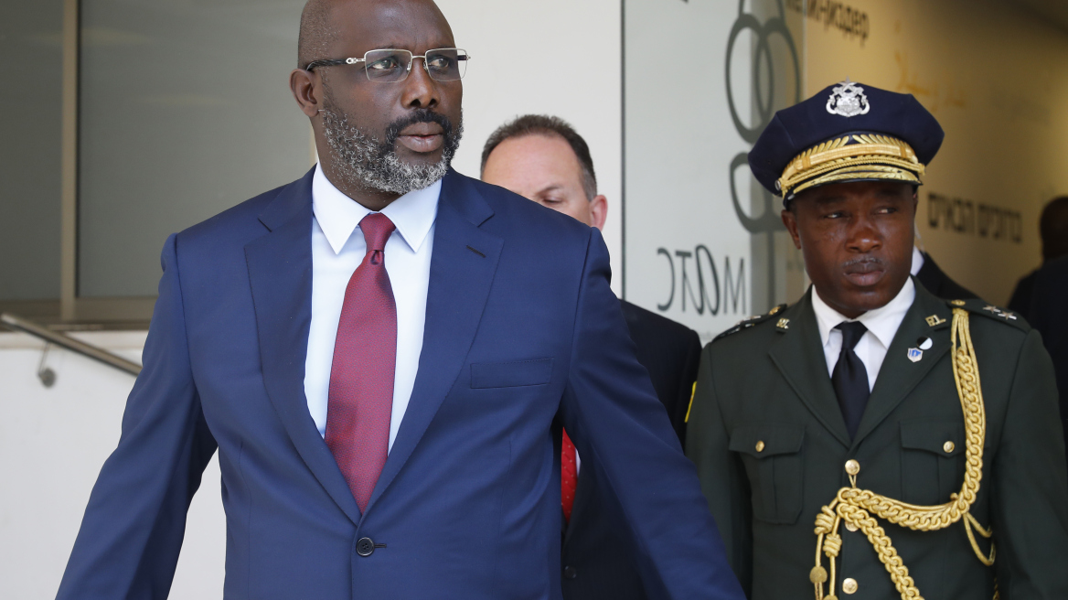 Λιβερία: Φίδια... έδιωξαν από το γραφείο του τον Ζορζ Γουεά