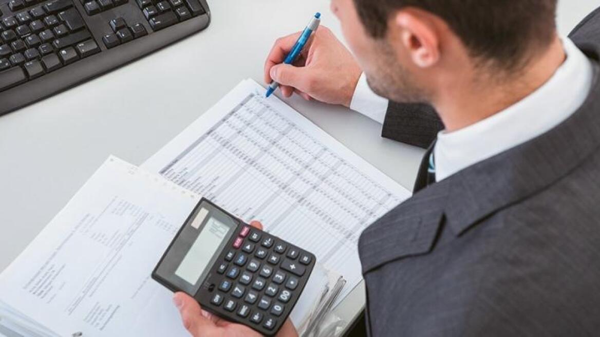 ΑΑΔΕ - Taxisnet: Μετά το Πάσχα τα e-βιβλία για ελεύθερους επαγγελματίες και επιχειρήσεις