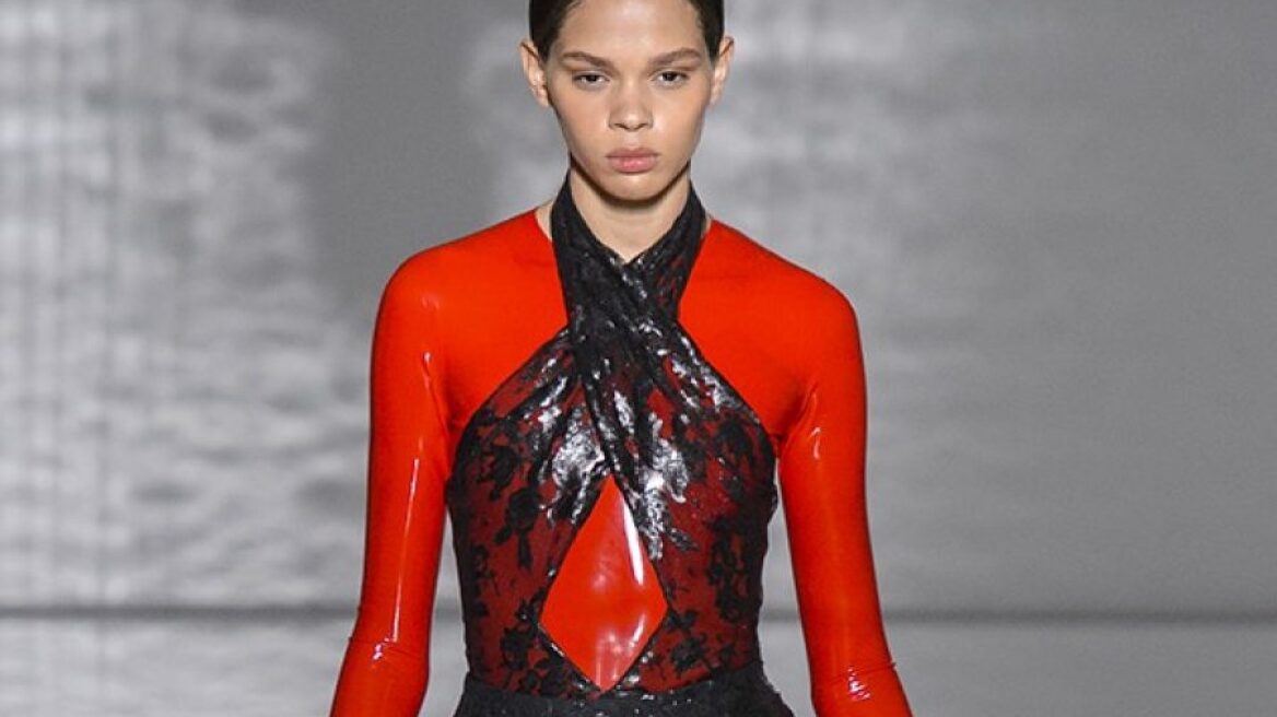 Το latex, το BDSM και τα φετίχ είναι στη μόδα 