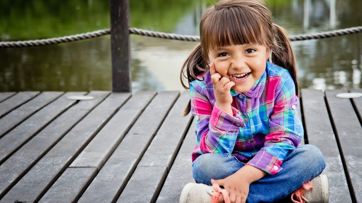 Πόσο να παίζουν, να κάθονται και να κοιμούνται τα παιδιά