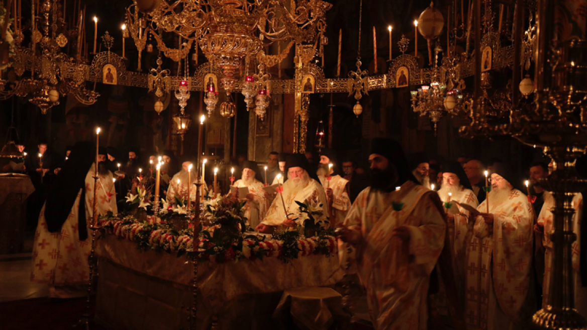 Άγιο Όρος: Κατάνυξη και δέος στην Ακολουθία του Επιταφίου της Μονής Ξενοφώντος