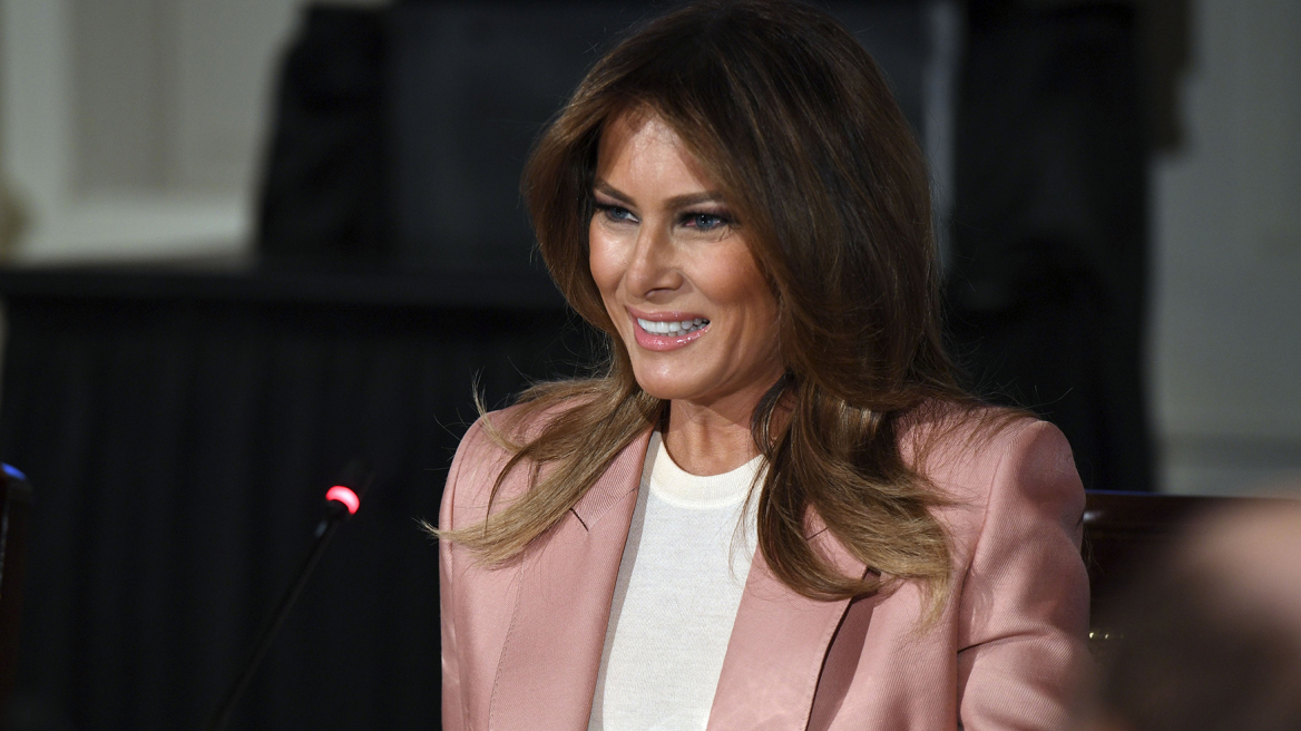 «Πάρτι» στο Twitter για τη φωτογραφία της Μελάνια Τραμπ από τον Λευκό Οίκο για τα γενέθλιά της