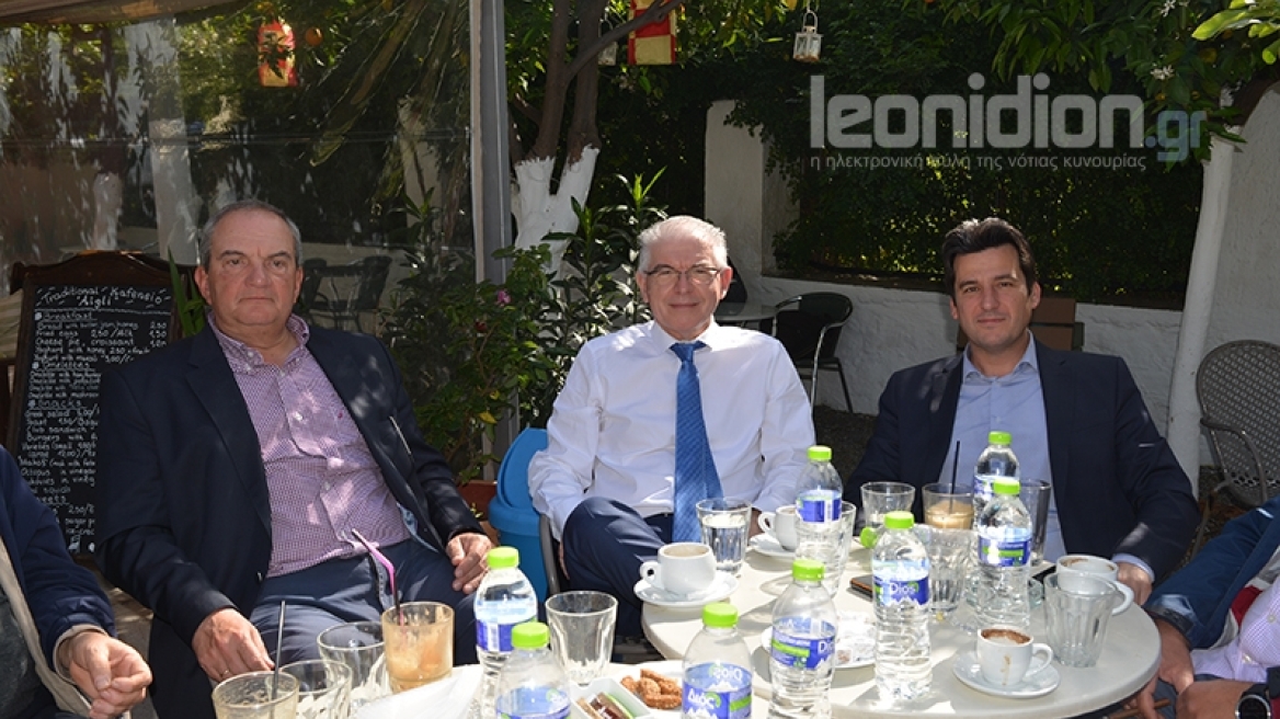 Πάσχα στο Λεωνίδιο Αρκαδίας για τον Κώστα Καραμανλή - Δείτε φωτογραφίες