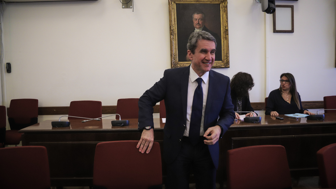 Την Παρασκευή ο Λοβέρδος στην Εισαγγελία Διαφθοράς απαντά για τη Νovartis 