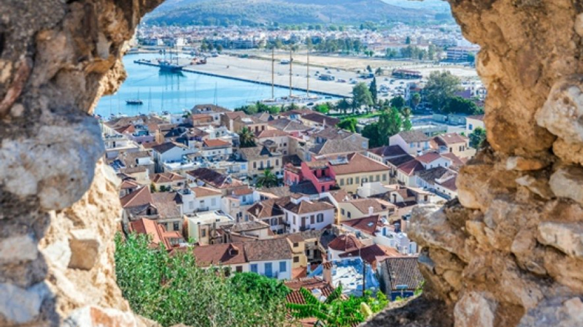 Τrivago: Ποιους ελληνικούς προορισμούς προτιμούν Έλληνες και ξένοι τουρίστες