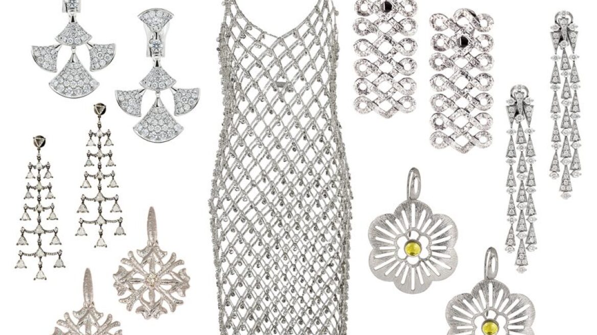 Αφεθείτε στην πολυτέλεια τον λαμπερών extravagant κοσμημάτων
