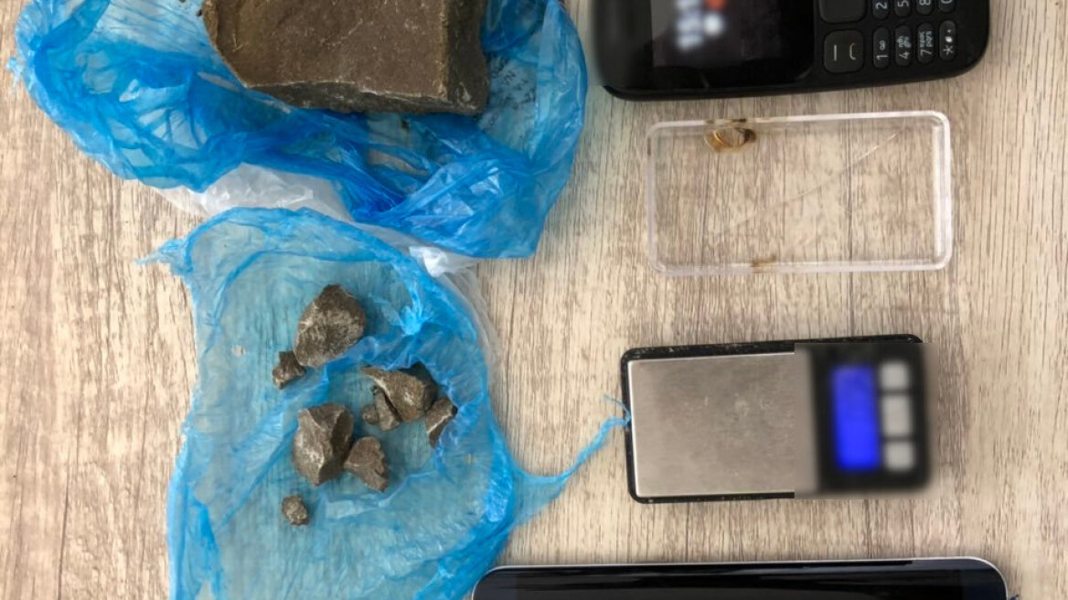 Διακινητές ηρωίνης στα χέρια αστυνομικών σε Αχαΐα και Ηλεία