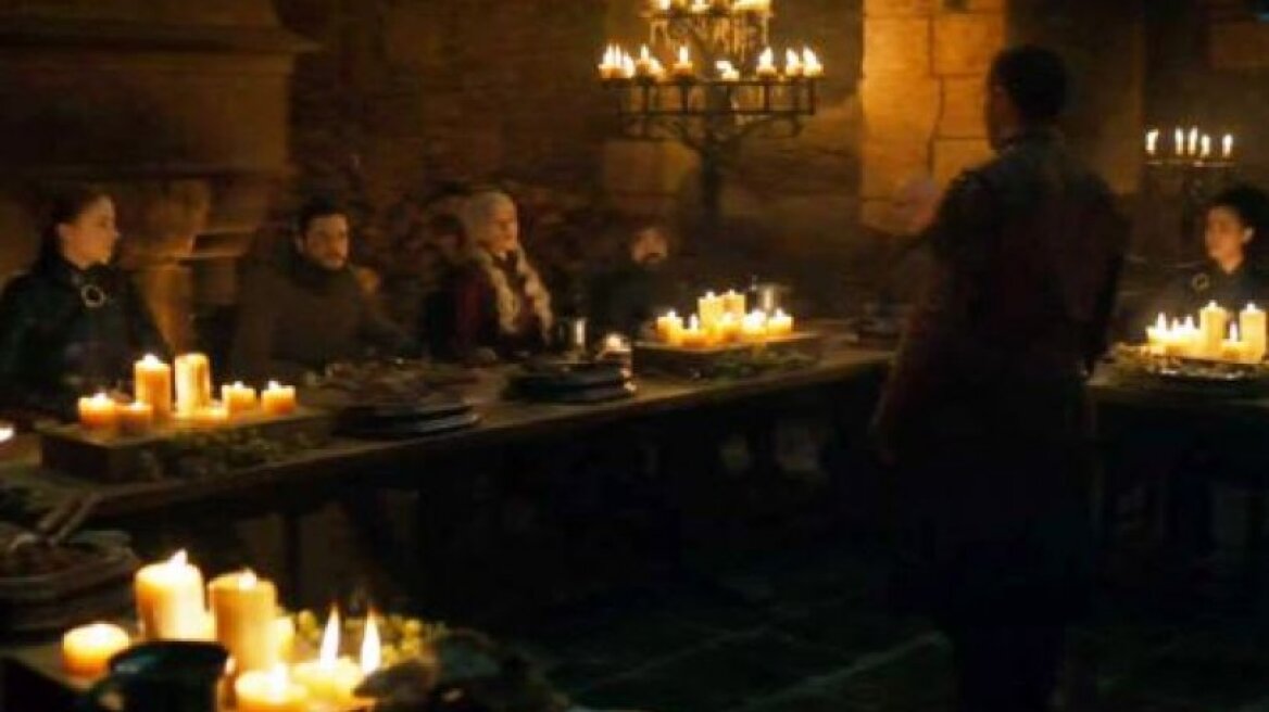 Κάποιος ξέχασε έναν καφέ από τα Starbucks στα πλατό του Game Of Thrones