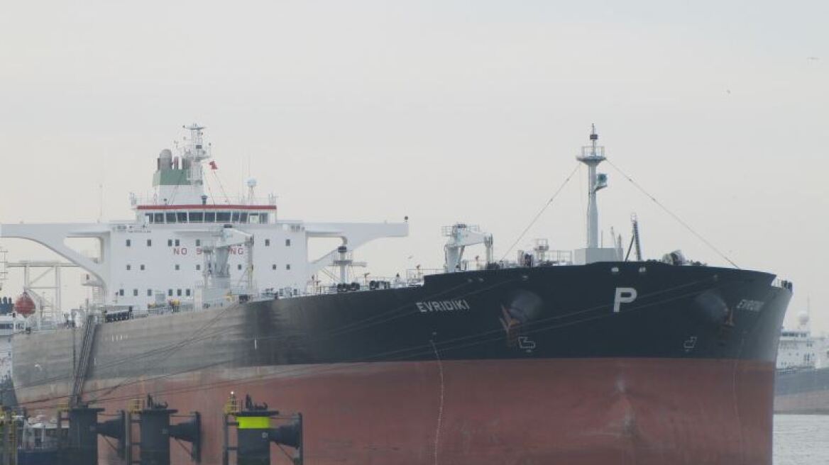 Θρίλερ με Έλληνες ναυτικούς που κρατούνται «όμηροι» στις ΗΠΑ